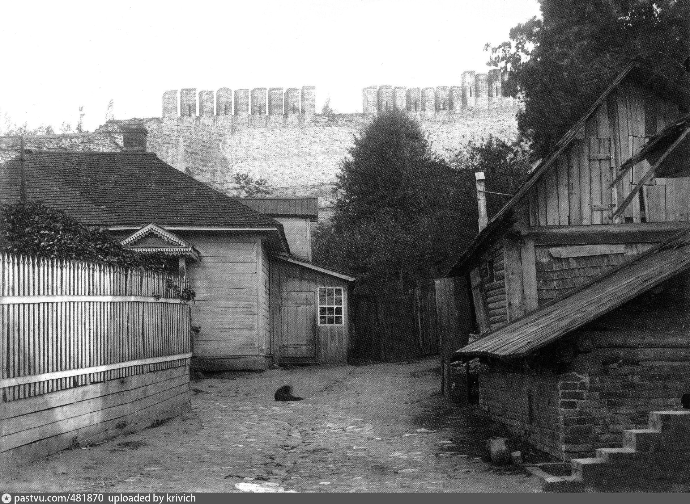 Пролом Вологда. Ярославские проломы. Крепостная 24 старые фото. Старая фотография крепостной садовый угол.