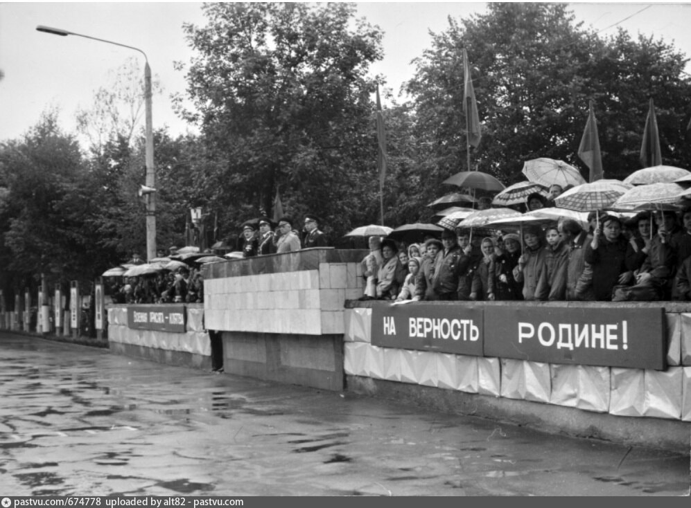 Нижегородское высшее военное. Горьковское военное училище. Горьковское высшее училище тыла. Горьковское Тыловое военное училище. Горьковское училище тыла им Баграмяна.