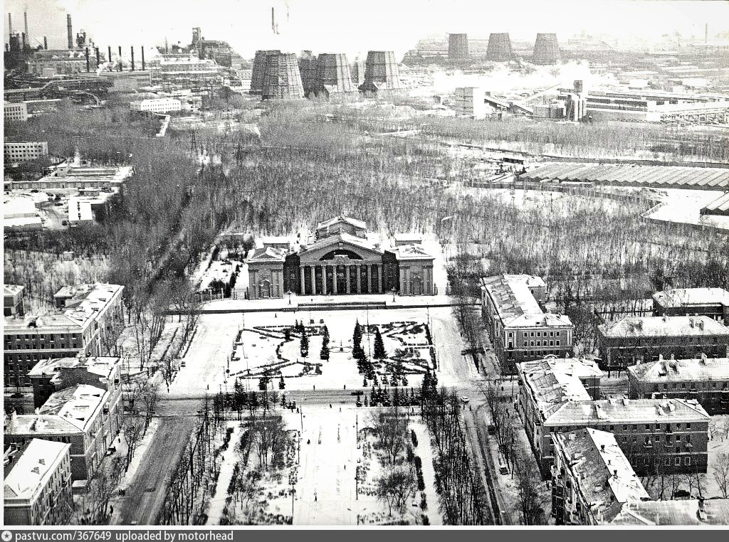 Челябинск северок. ДК ЧМЗ Челябинск. Дворец ДК ЧМК Челябинск. Металлургический район Челябинска дворец культуры ЧМК. Старый ЧМЗ Челябинск.