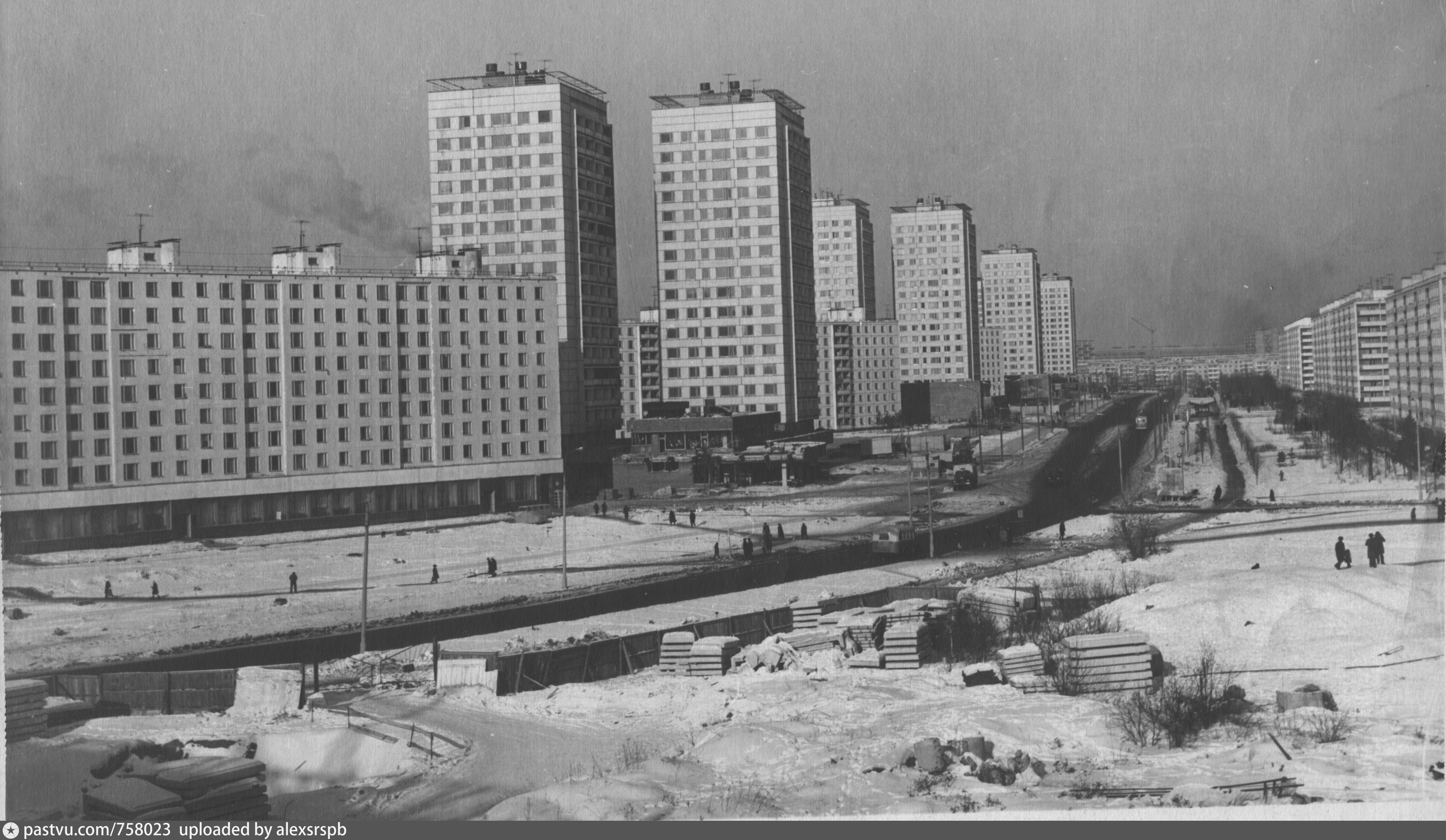 Проспекты зеленограда. Зеленоград Центральный проспект. Зеленоград Центральный проспект 90е года. Зеленоград ретро. Зеленоград 20 век.