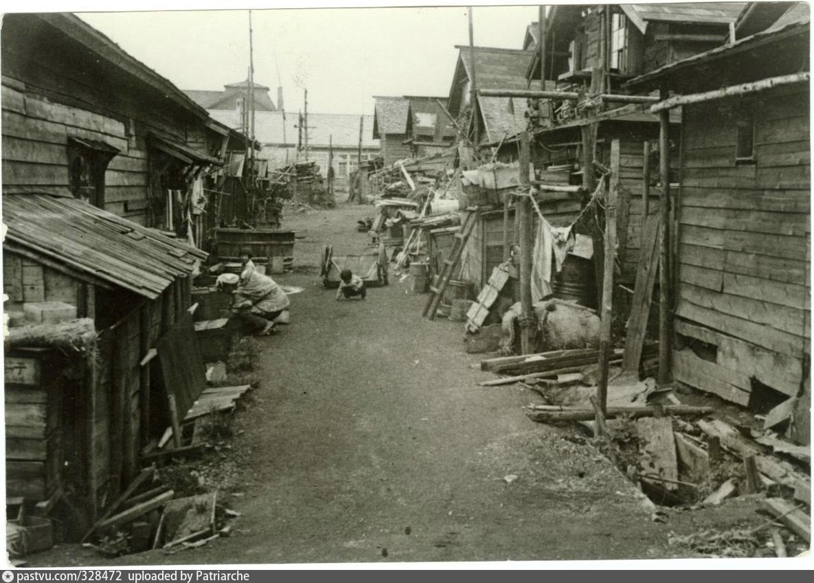 Золотые бараки. Корсаков Отомари. Корсаков 1945. Южно-Сахалинск 1945. Старинный Корсаков (Отомари).