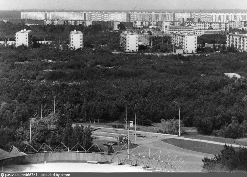 Комсомольский массив Киев. Киев 1972 год архитектура. Киев жилые массивы. Киев 1970-х фото.