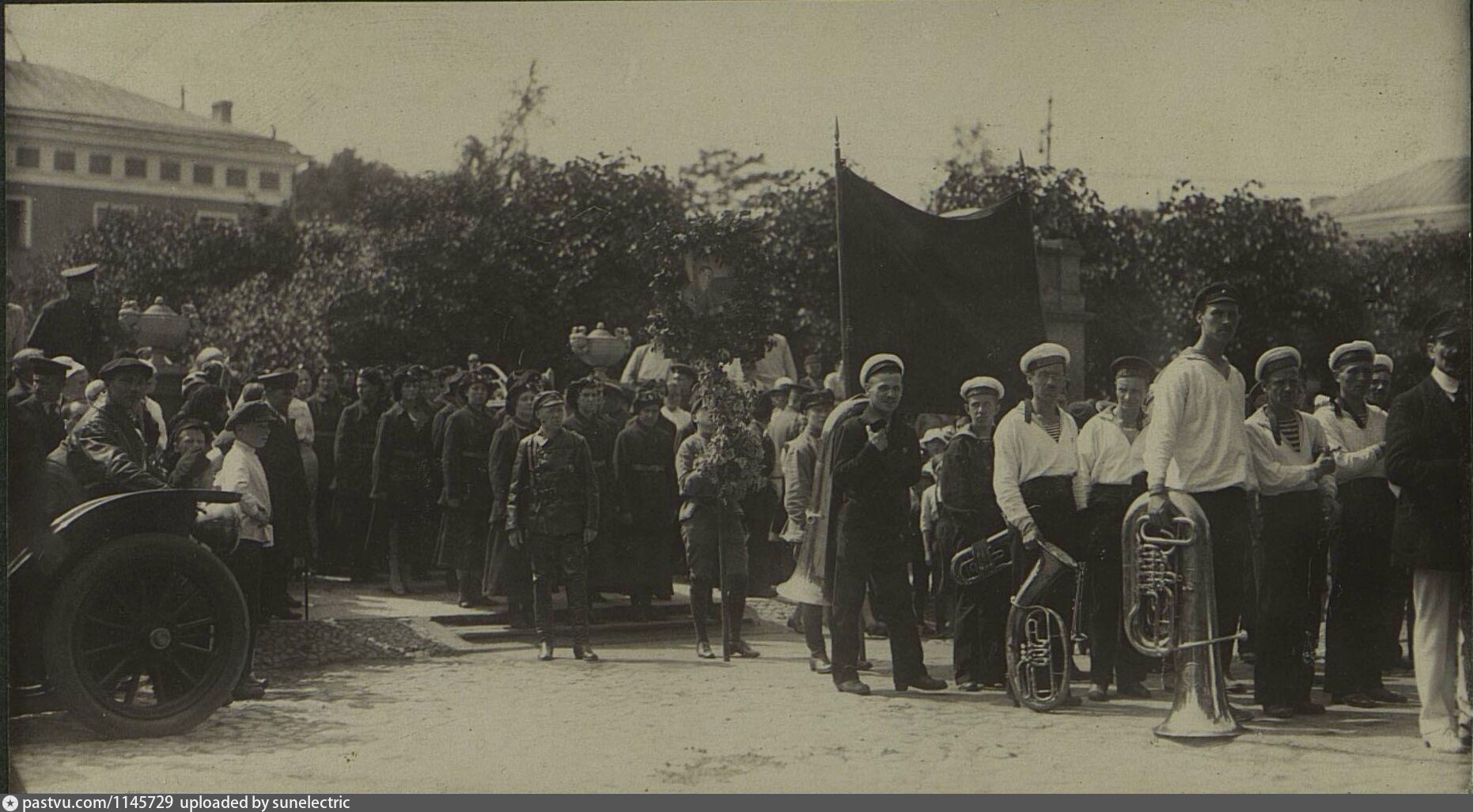 Петроградская полиция. Петроградская милиция. Петроградские женщины революционный процесс.