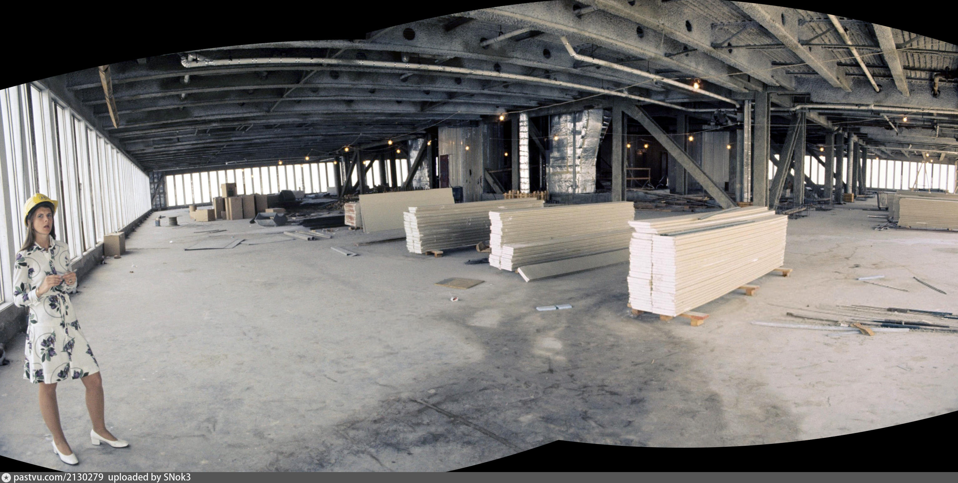 Floor under completion of a World Trade Center tower