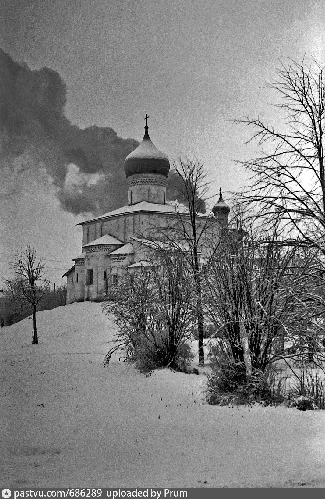 Церковь Василия с горки в Пскове