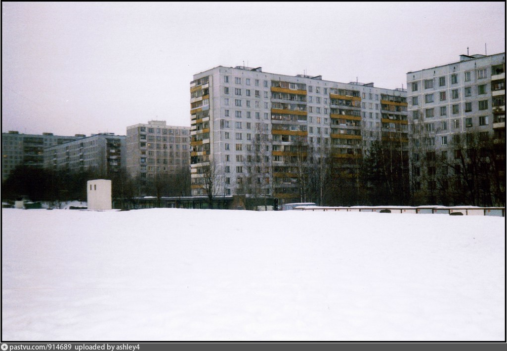 Россошанская улица. Россошанская улица 90е. Россошанская улица фото. История Чертаново Южное Россошанская.