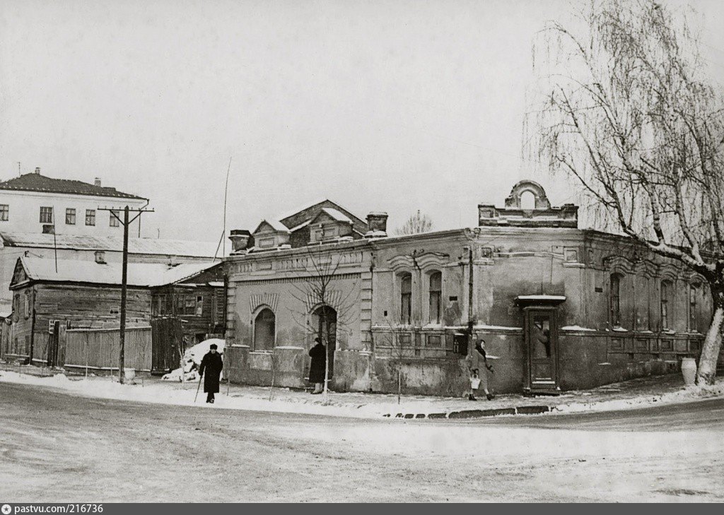 Здание 19 века на улице Луначарского. Улица Луначарского Калуга история. Улица Луначарского Тула в старину. Улица Луначарского 1990.