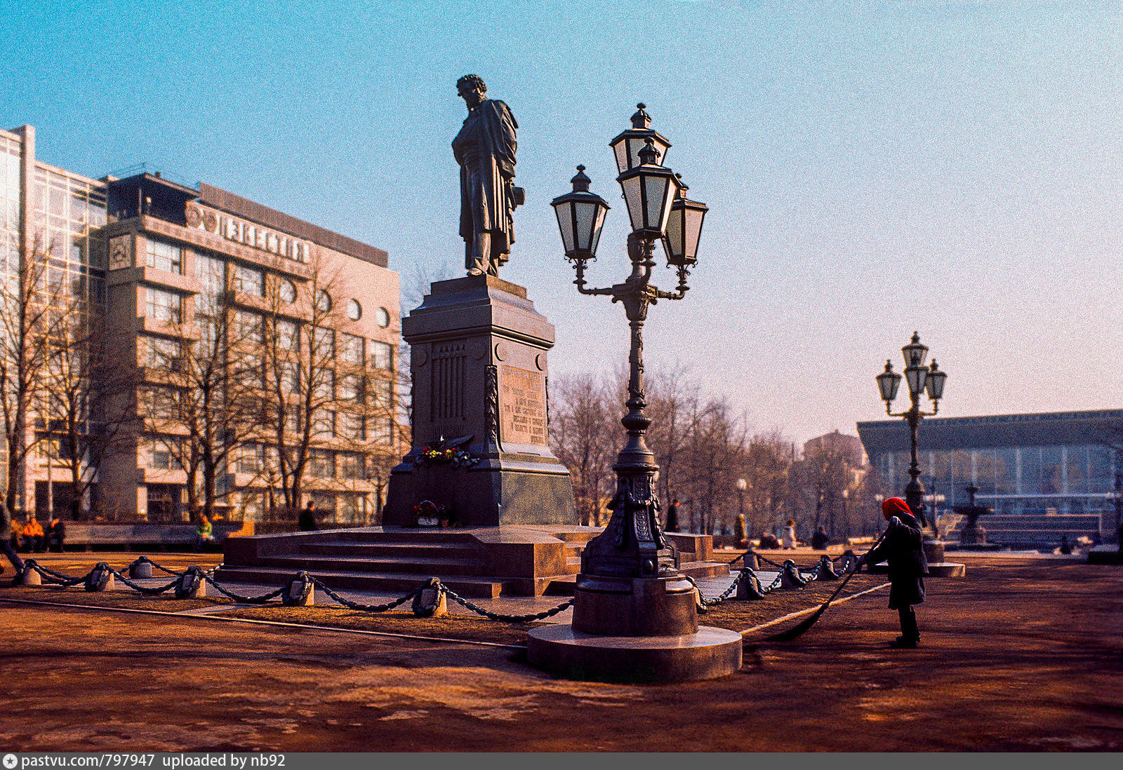 памятник пушкину на пушкинской площади