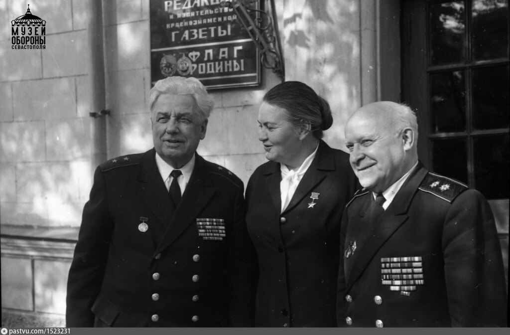 Адмирал азаров. Адмирал гришанов василий максимович. Илья ильич азаров вице-адмиралы (ссср). Контр адмирал азаров. Комиссар азаров.