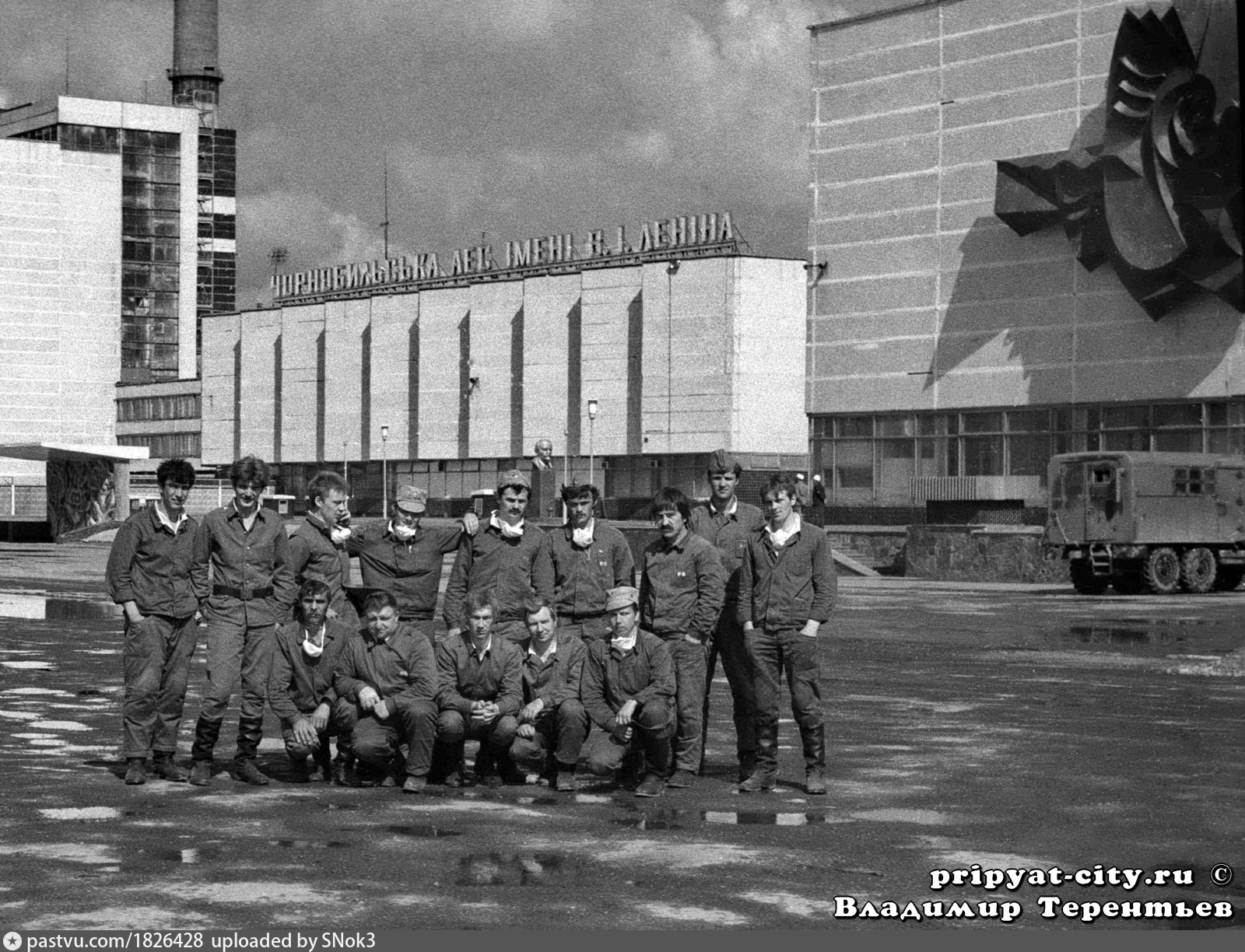 Ликвидаторы чаэс. Припять ликвидаторы 1986. Пожарные СССР 1986 Чернобыль Припять. Чернобыль 1989 ликвидаторы. Чернобыль 1983.