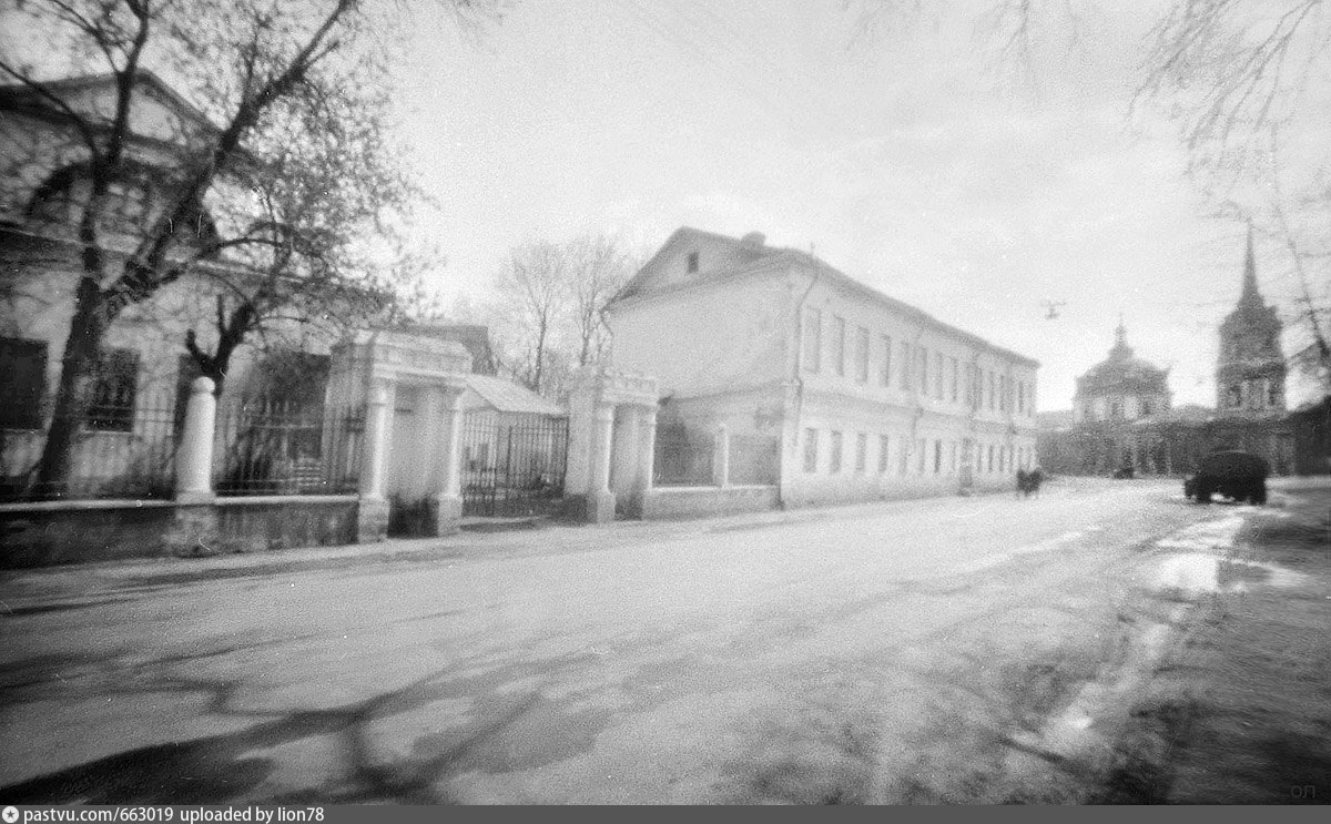 Токмаков переулок. Токмаков переулок Москва. Токмаков переулок Москва 1900. Токмаков переулок Москва история. Антон Батов Токмаков переулок.