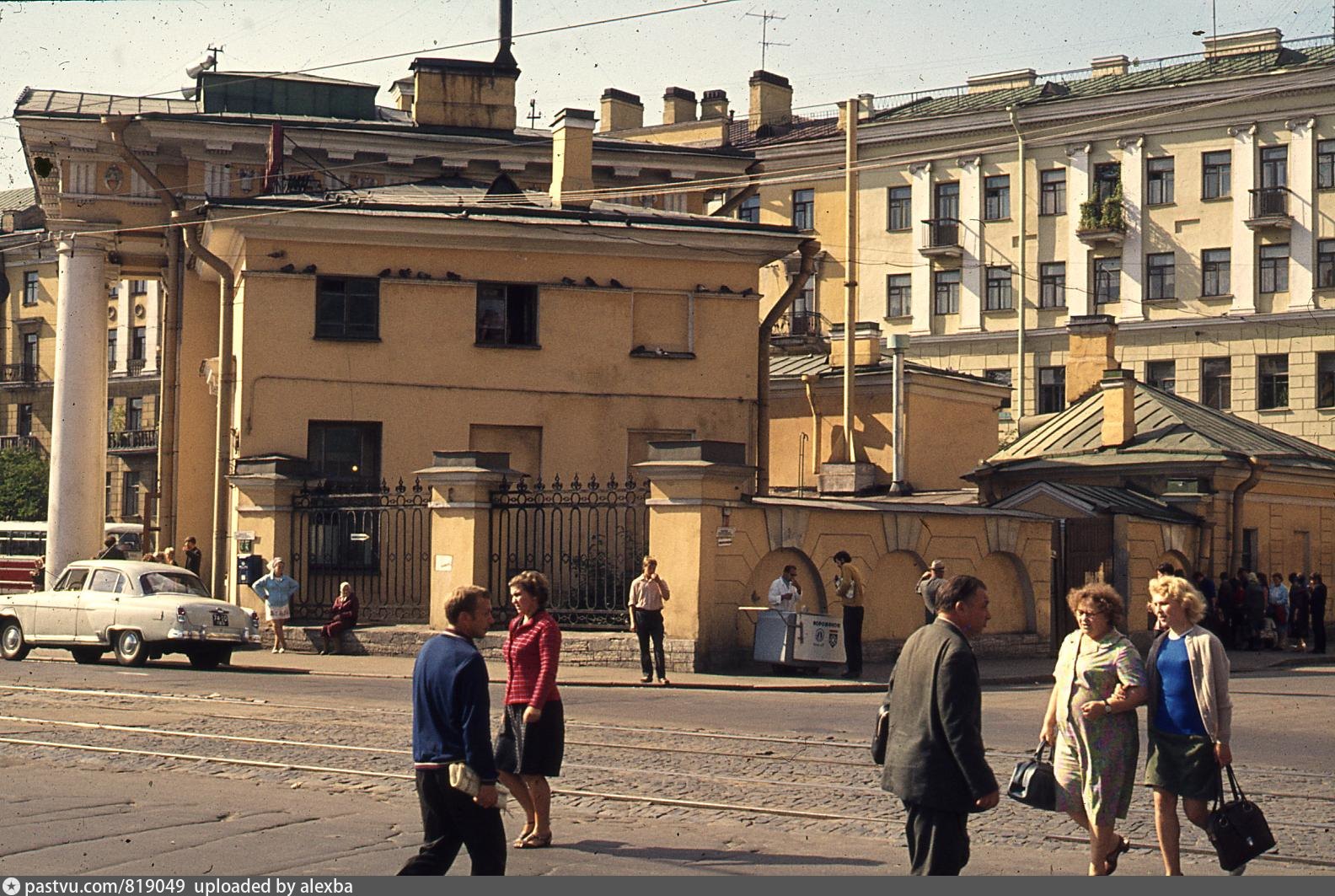 Ленинград 1983. Автовокзал на Сенной Ленинград. Автовокзал на площади мира Ленинград. Сенная площадь 70-е годы. Сенная площадь в Ленинграде в 70 е годы.