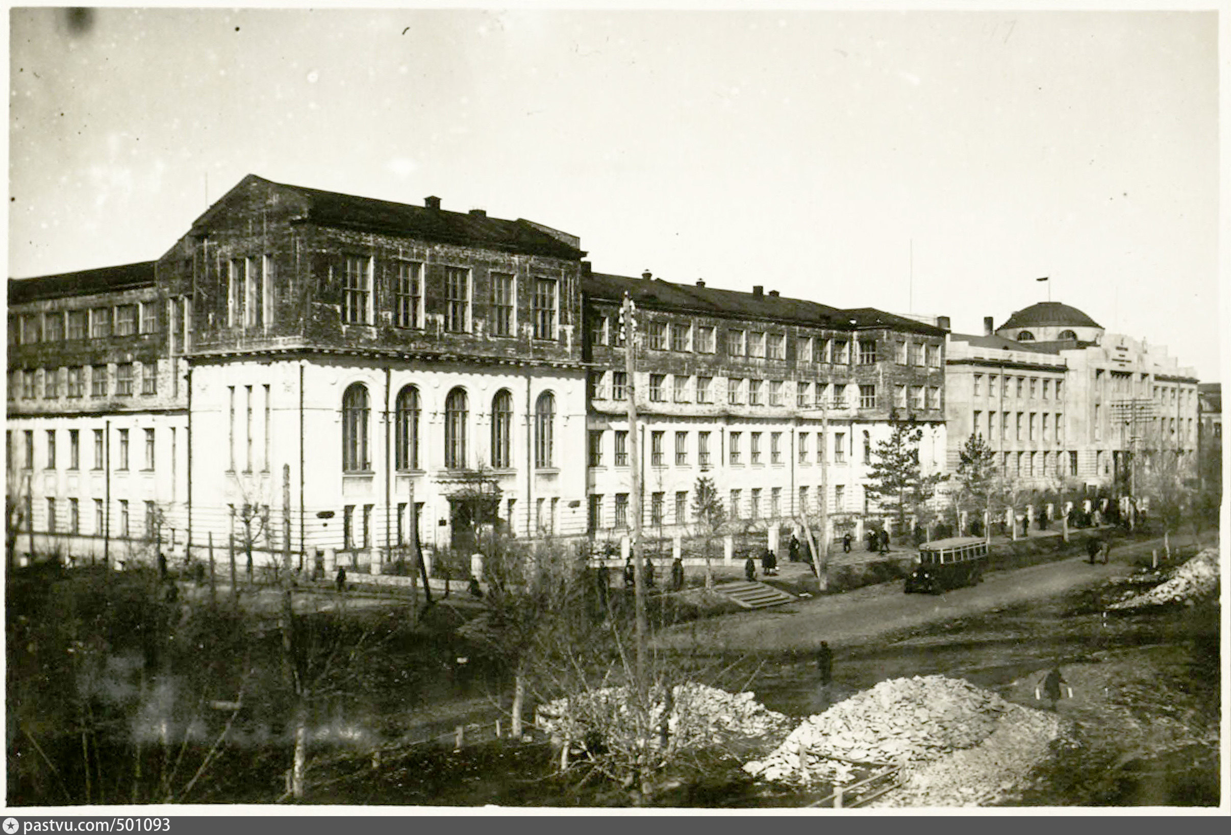 Новосибирск 1930 годы. Новосибирск 1929. Новосибирск 1929 год. Школа 1929 года постройки. Петропавловск реальное училище.