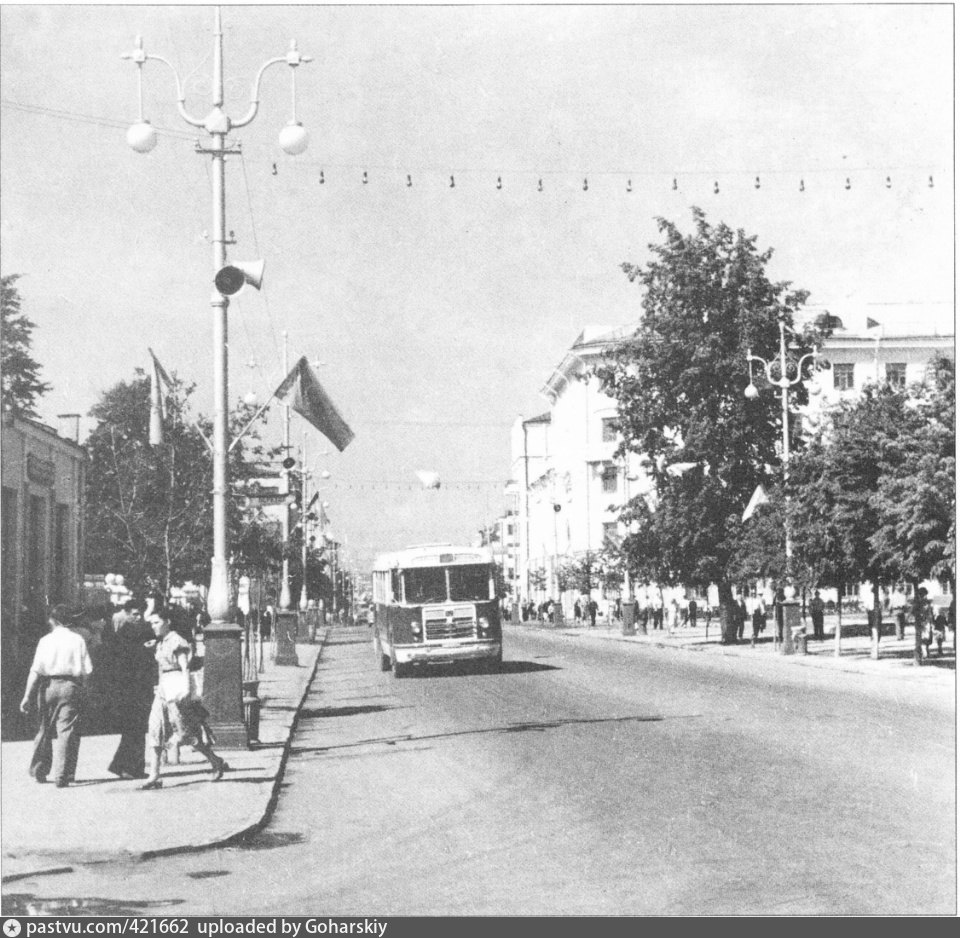 Советская ижевск. Ижевск Старая улица Советская. Ижевск в 1950 году. Ижевск в 60-е годы. Советский Ижевск. Удмуртская ул.