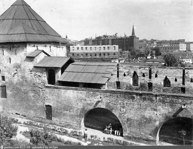 Башня китай города. Птичья башня Китайгородской стены. Китайгородская стена многогранная башня. Китайгородская крепость в Москве. Китайгородская Крепостная стена.