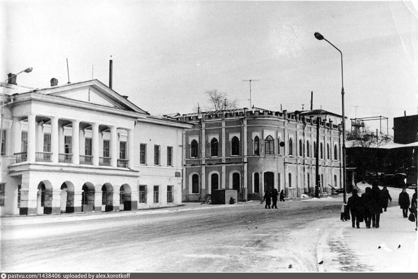 Набережная реки ушайки 6 томск. Набережная Ушайки Томск 1945. Набережная реки Ушайки 22 детская больница. Улица Ушайки Томск 1945. Набережная реки Ушайки 6 стоматология Томск.