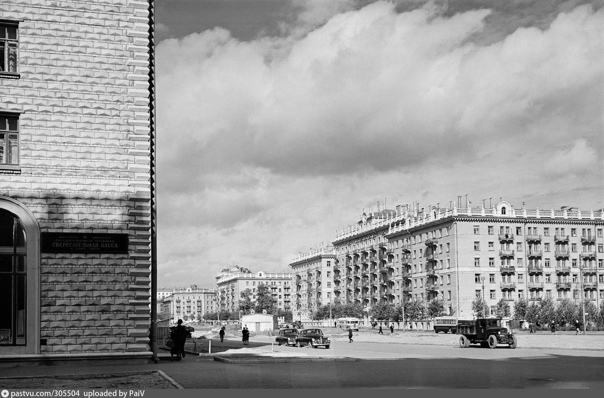 Первый на соколе. Новопесчаная улица в 1949г до реконструкции. Район Сокол 1995. Новопесчаная улица история Москва. Ленинградский проспект Москва 1956.