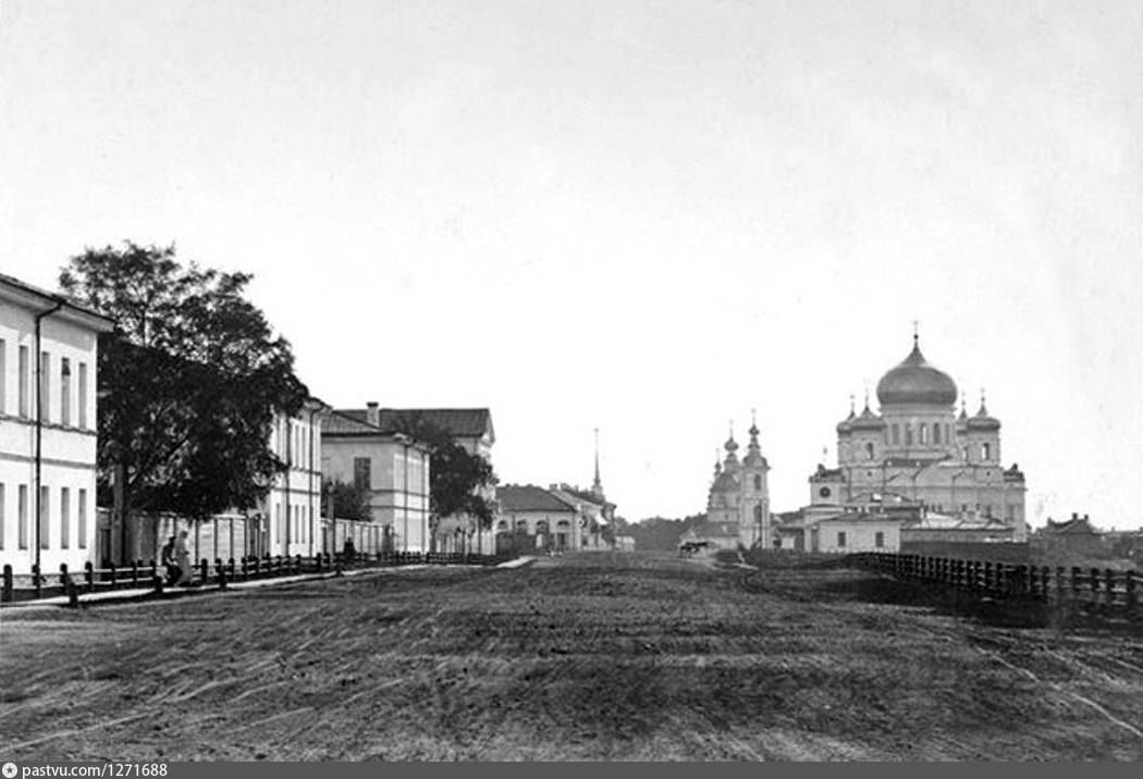 Основание города петрозаводска. Петрозаводск Олонецкая Губерния. Олонецкая Губерния 19 век. Петрозаводск 19 век. Соборная площадь Петрозаводск.