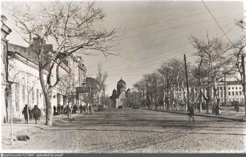 Новочеркасск 1942. Платовский проспект Новочеркасск. Новочеркасск. Платовский проспект 19 век. Новочеркасск проспект Жданова. Проспект Платовский 20 Новочеркасск.