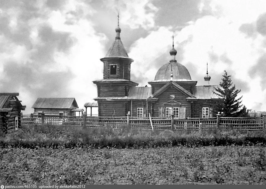 Уезд село. Никольский храм Киренский уезд. Церковь Николая Чудотворца в с. Карапчанке. Бакино Александровский район Никольская Церковь. Покровская Церковь Нижнеилимск Киренский уезд.