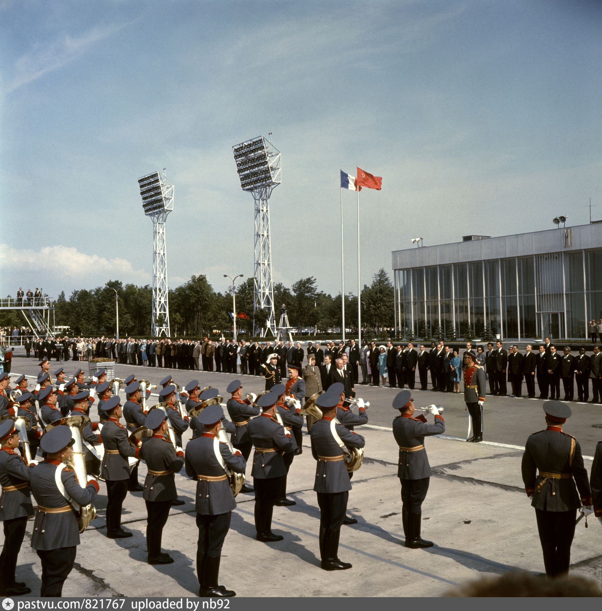 Ул шарля де голля. Визит Шарля де Голля в Москву 1966. Визит де Голля в СССР 1966.