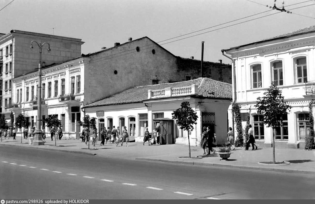 Старый симферополь. Симферополь проспект Кирова 60. Проспект Кирова СССР Симферополь. Симферополь 1950. Симферополь 1970.