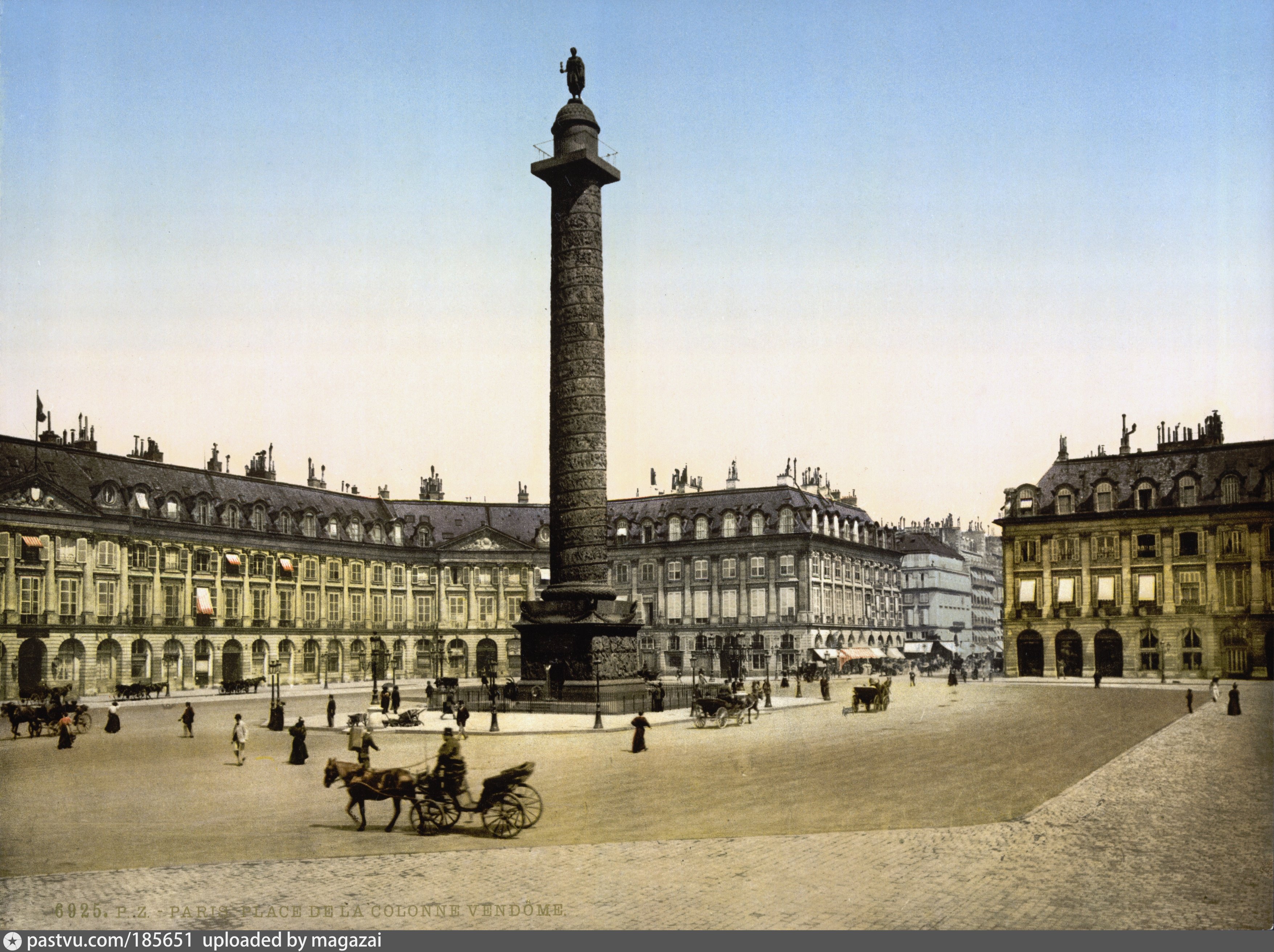 Франция 1800. Вандомская площадь в Париже. Вандомская колонна Франция. Вандомская площадь (Париж, Франция). Place Vendome в Париже.