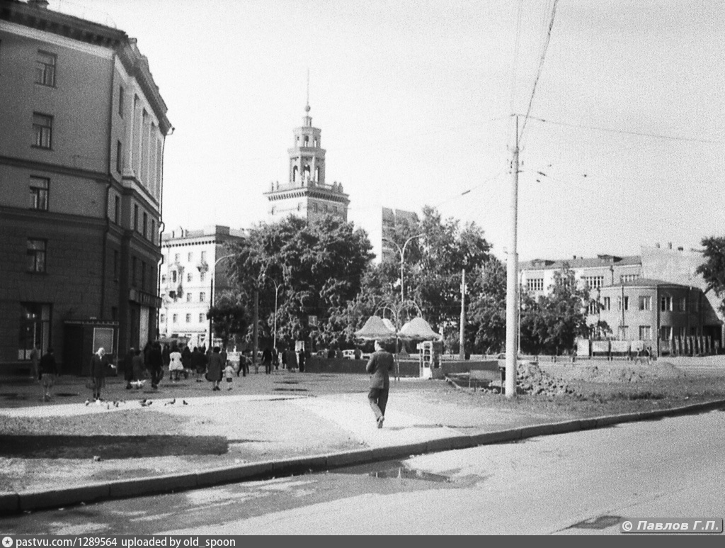 Фото улицы свердлова. Свердлова улица Свердловск. Свердловск улица Челюскинцев. Свердловск ул Свердлова семидесятые. Улица Свердлова Екатеринбург 1980.