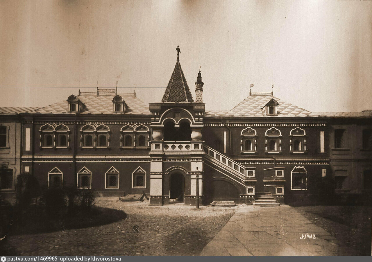 Первая типография в москве. Синодальная типография на Никольской улице. Печатный двор в Москве 16 век. Дворец Барщевского Суздаль. Школа на Никольской улице 17 век.