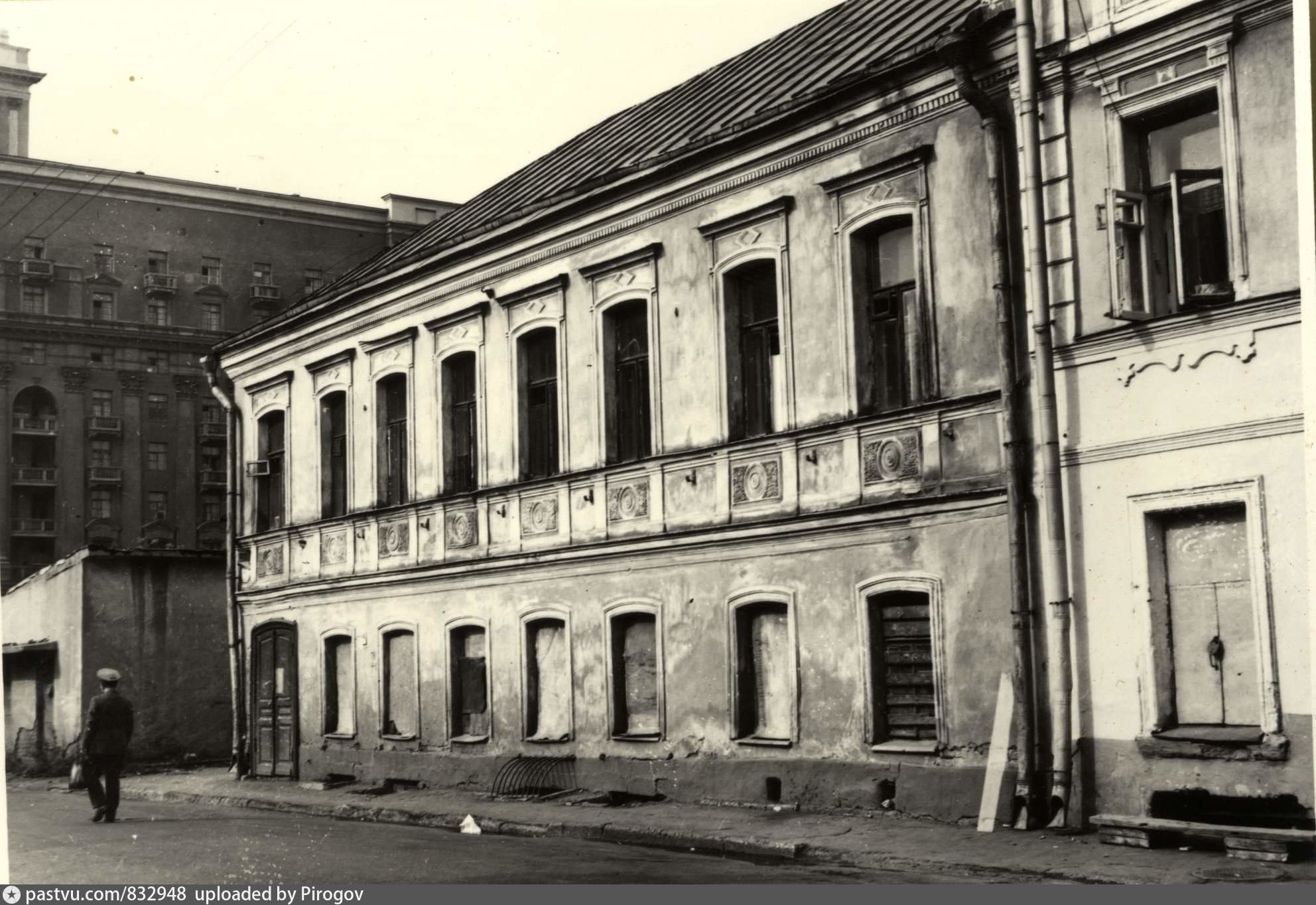 Керамический переулок 4. Гончарный переулок Москва. Старые фото гончарного переулка. Москва 1-й Гончарный переулок 7 школа арт тату.