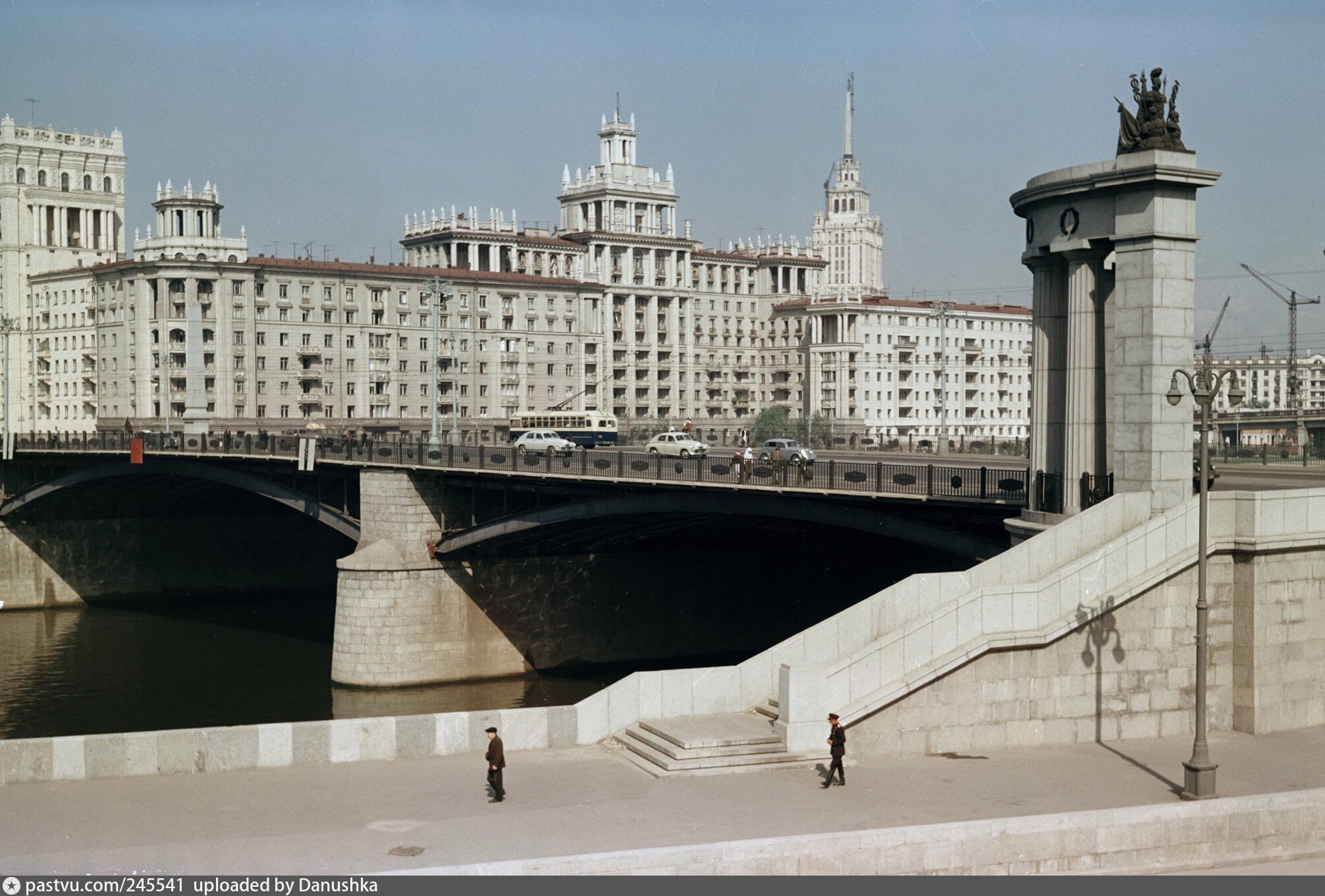 Архитектура ссср. Архитектура 70-80 годов в СССР. Архитектура СССР достопримечательности. Советская архитектура обои.