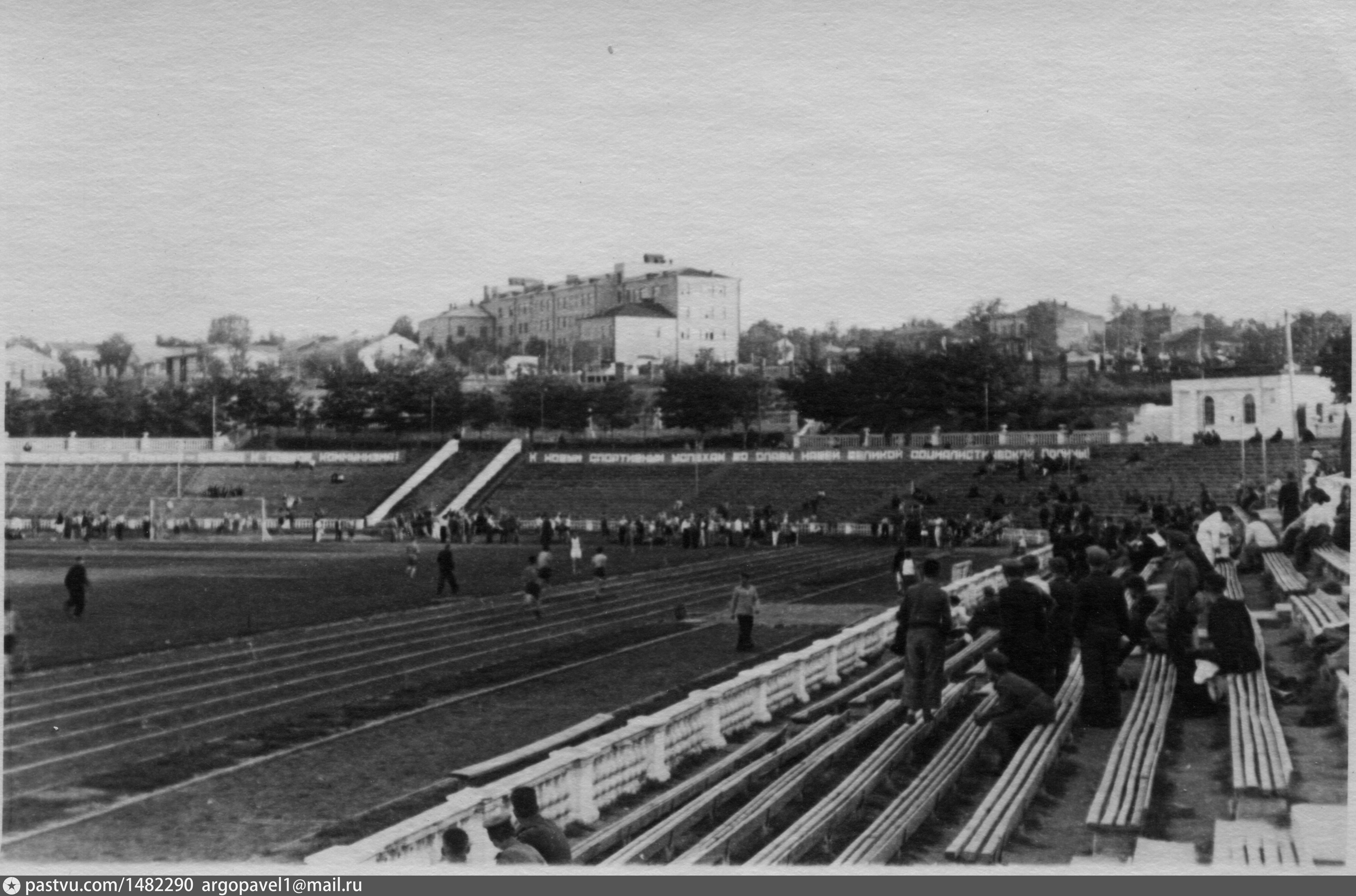 стадион металлург в москве