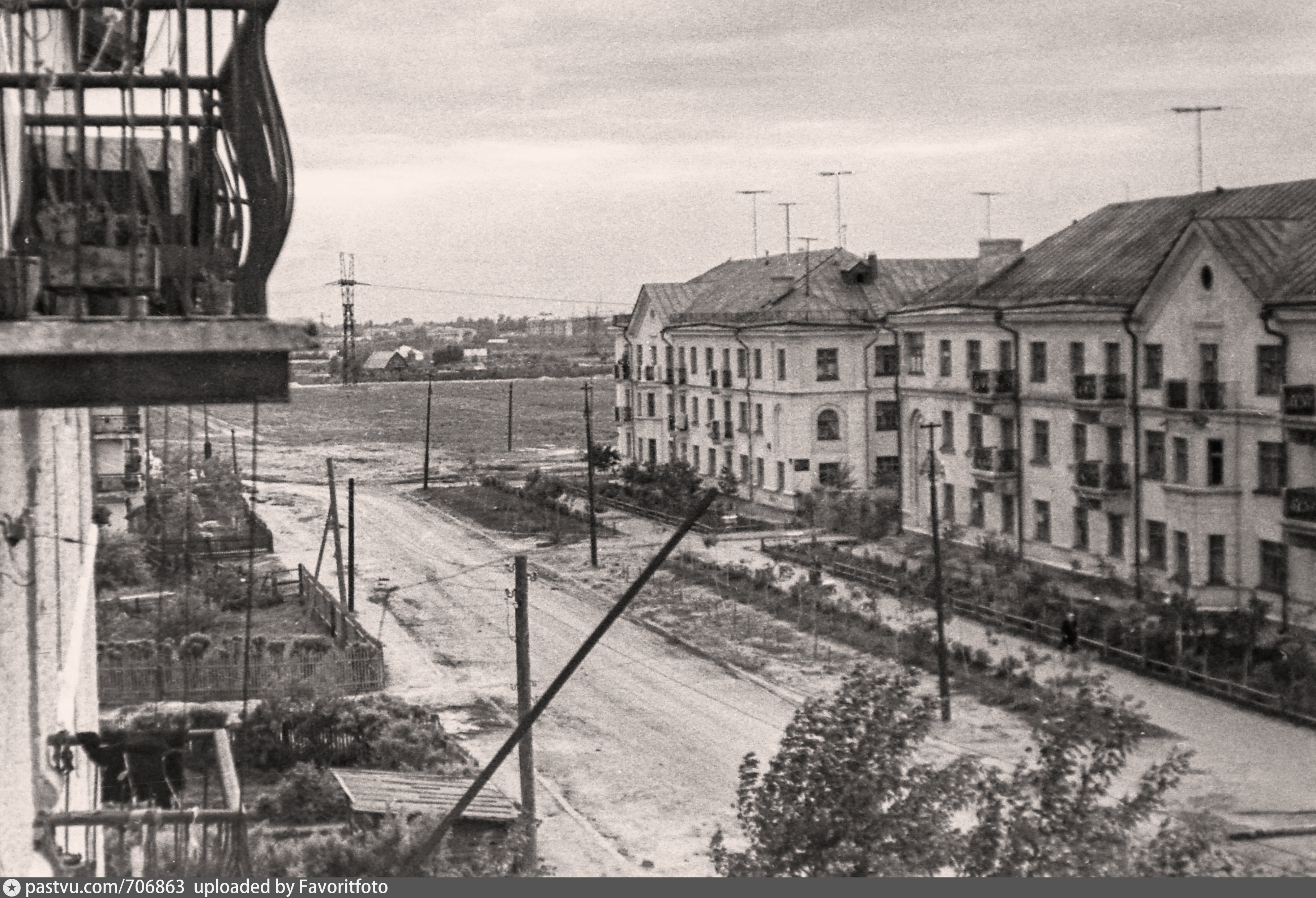 Старый реутов. Реутов 1960. Реутов старые фотографии города. Горсовет Реутова в советские времена. Pastvu Беломорск.