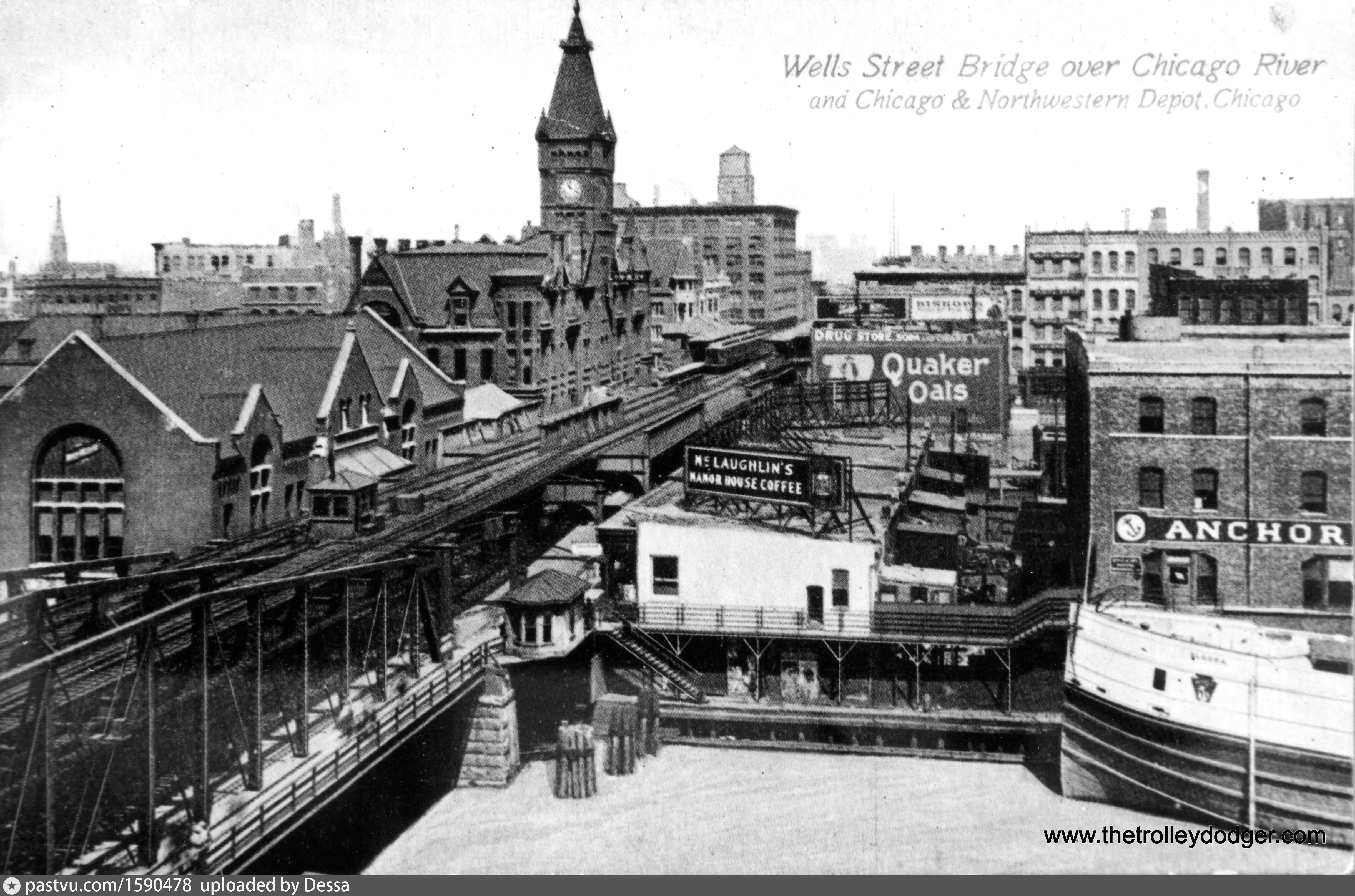 Wells Street bridge over the Chicago River