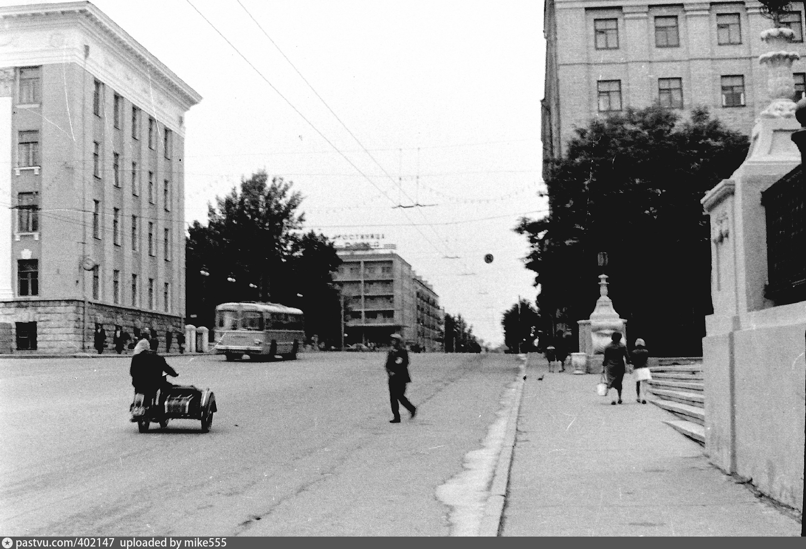 Брянск чб фото. Фото г.Горький 1965-1967. Проспект ленина печать