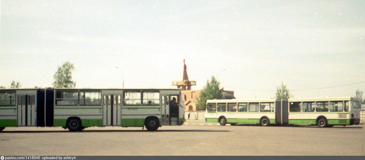 Домодедовское кладбище транспорт. Автобус д Домодедовское кладбище. Автобус э1 э2 510э Домодедовское кладбище. Домодедовское городское кладбище. Кладбище около Домодедово.