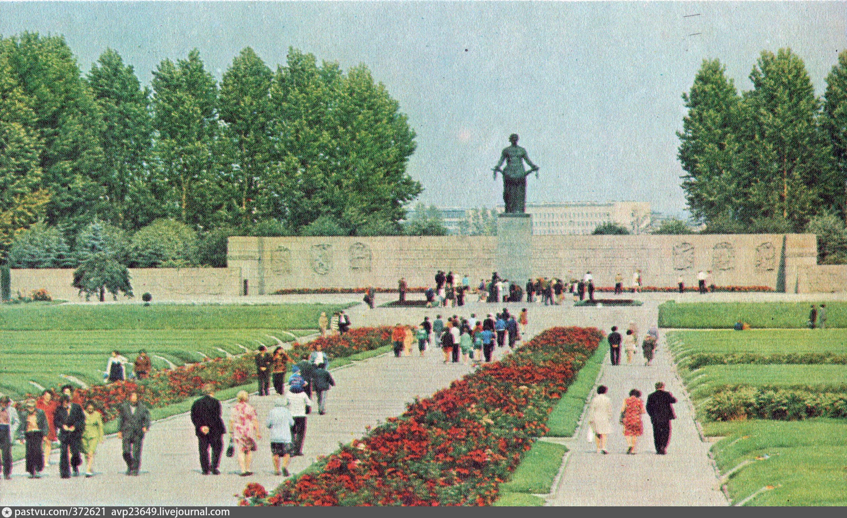 Ленинград Пискарёвское кладбище 1942