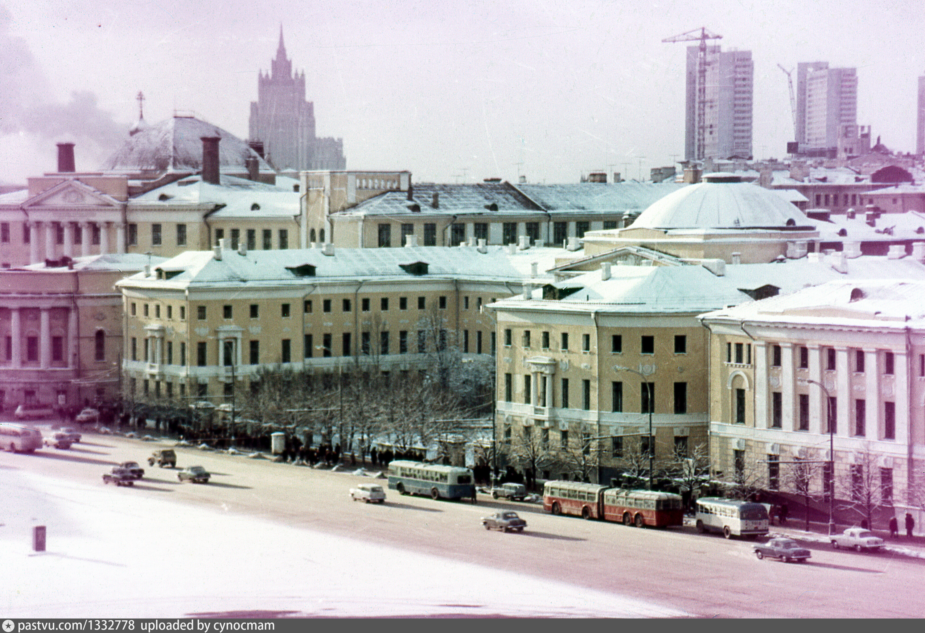 Моховая улица москва. МГУ на Моховой 1960-е. Московский университет на Моховой 1941г.. Московский университет (Моховая улица) 1835 год. Моховая 1970.