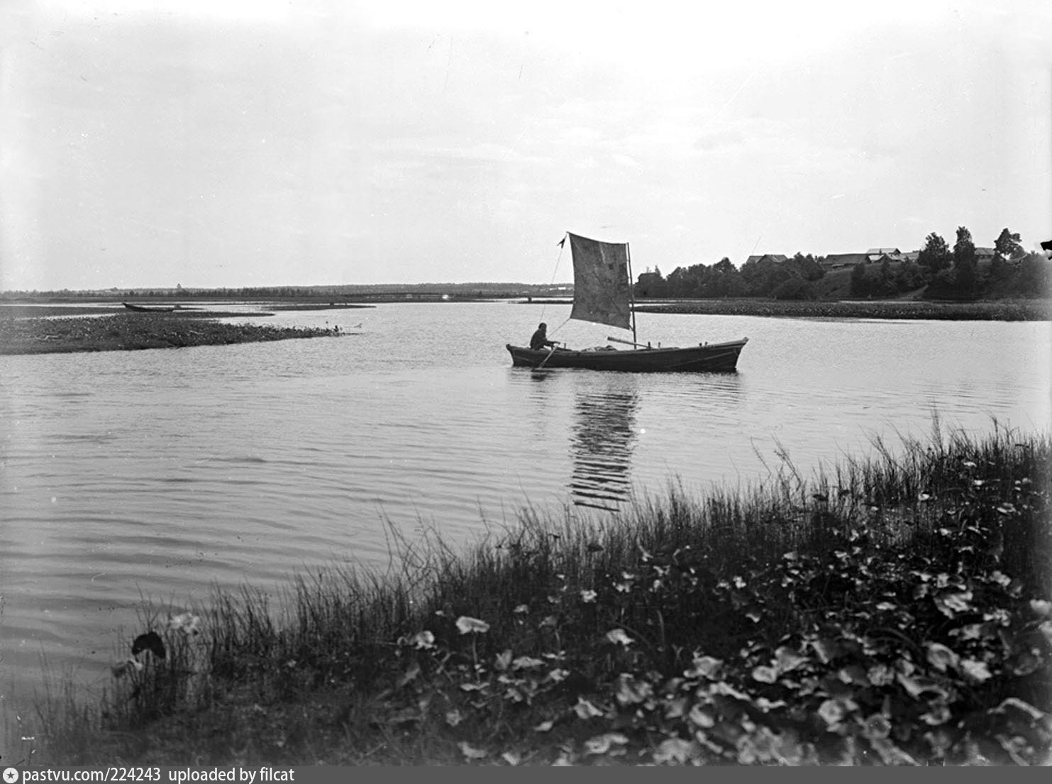 Озеро старая река. Река Волга 19 век. Волга от истока до Каспия 1903 Дмитриев. Озеро Вселуг.