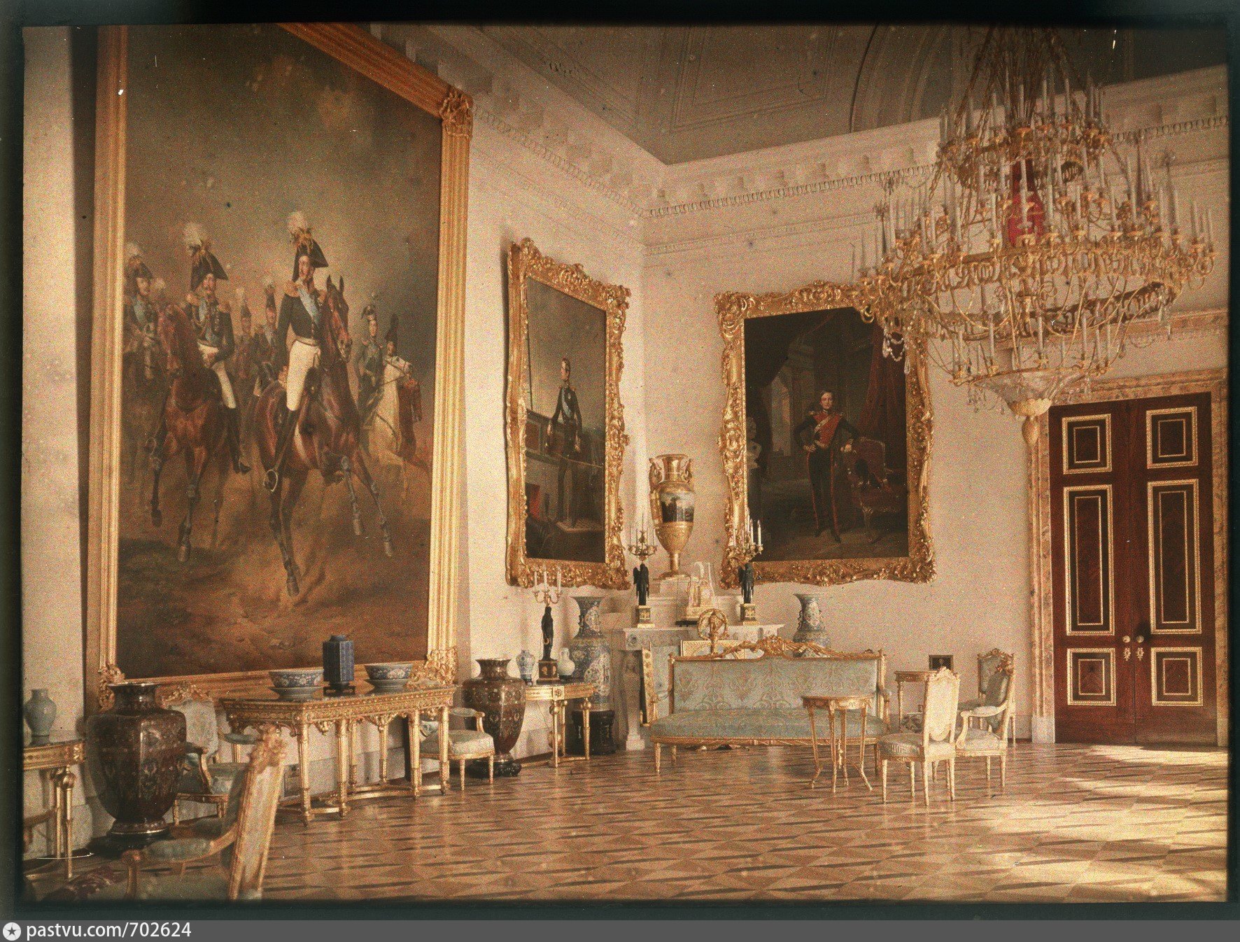 Александровский дворец в Царском селе портретный зал