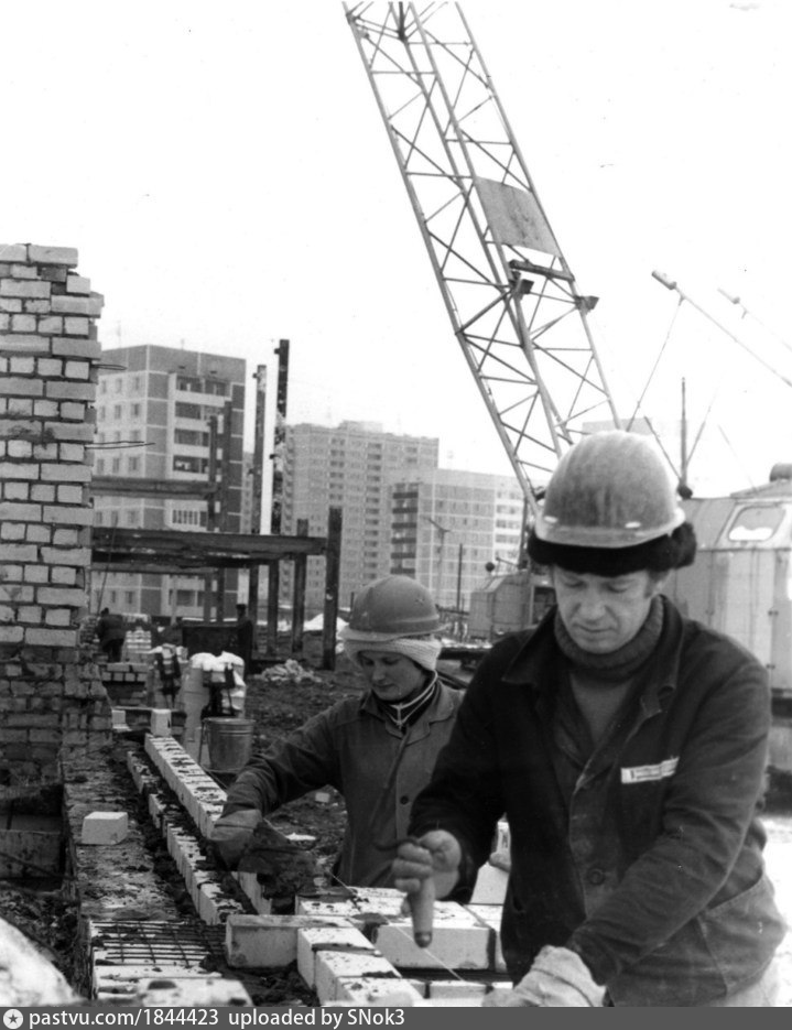 Строительство 1985. Припять до аварии города стройка. Застройка Припяти. Начало строительства города Припять. Постройки в Припяти.