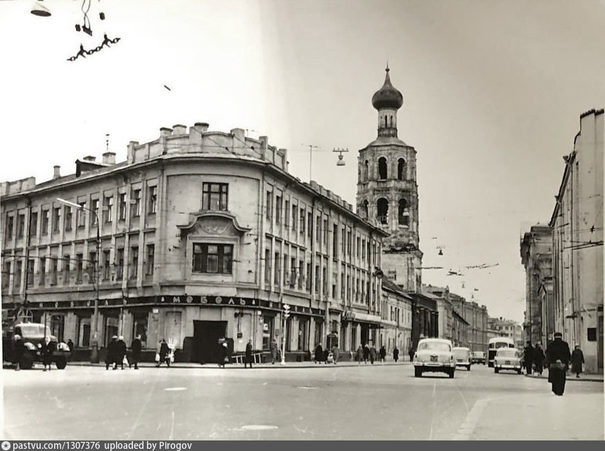 Улица петровка москва фото