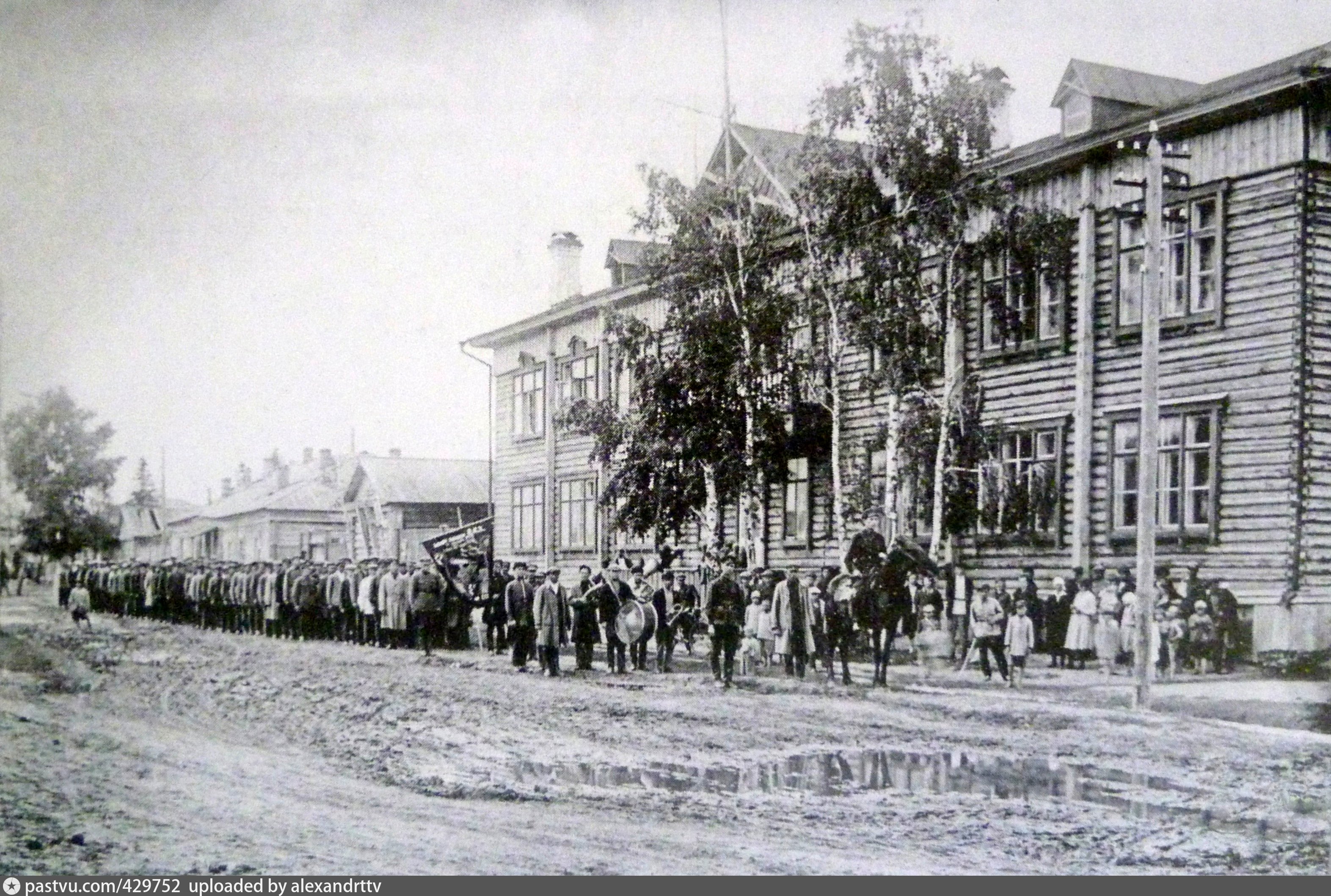 Старый пункт. Дом обороны город тара. Тарская 2 Омск в годы войны. Здание военного комиссариата 1938 года постройки в городе Кирове. Г. тара 1927.