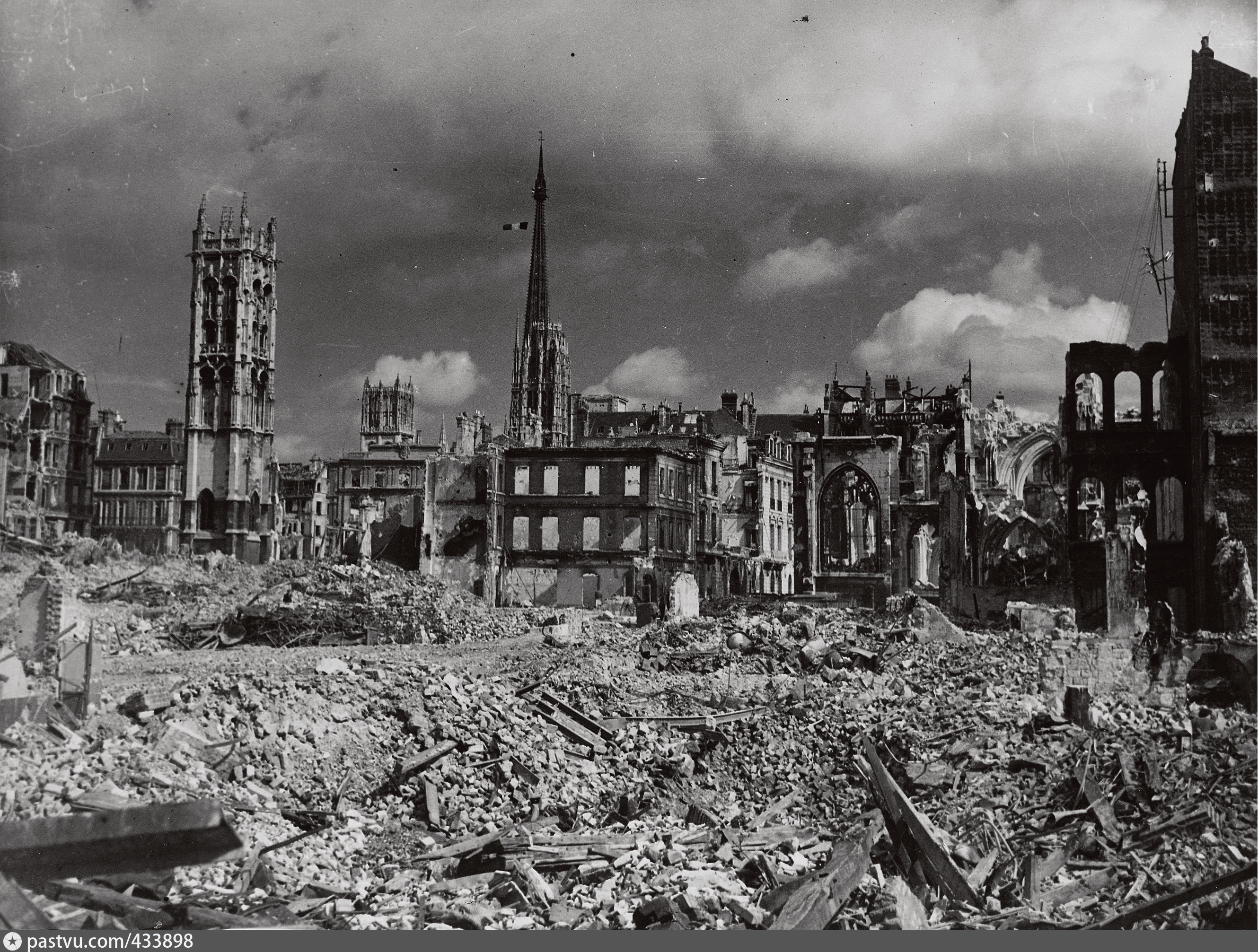 Разрушенный Кенигсберг 1945