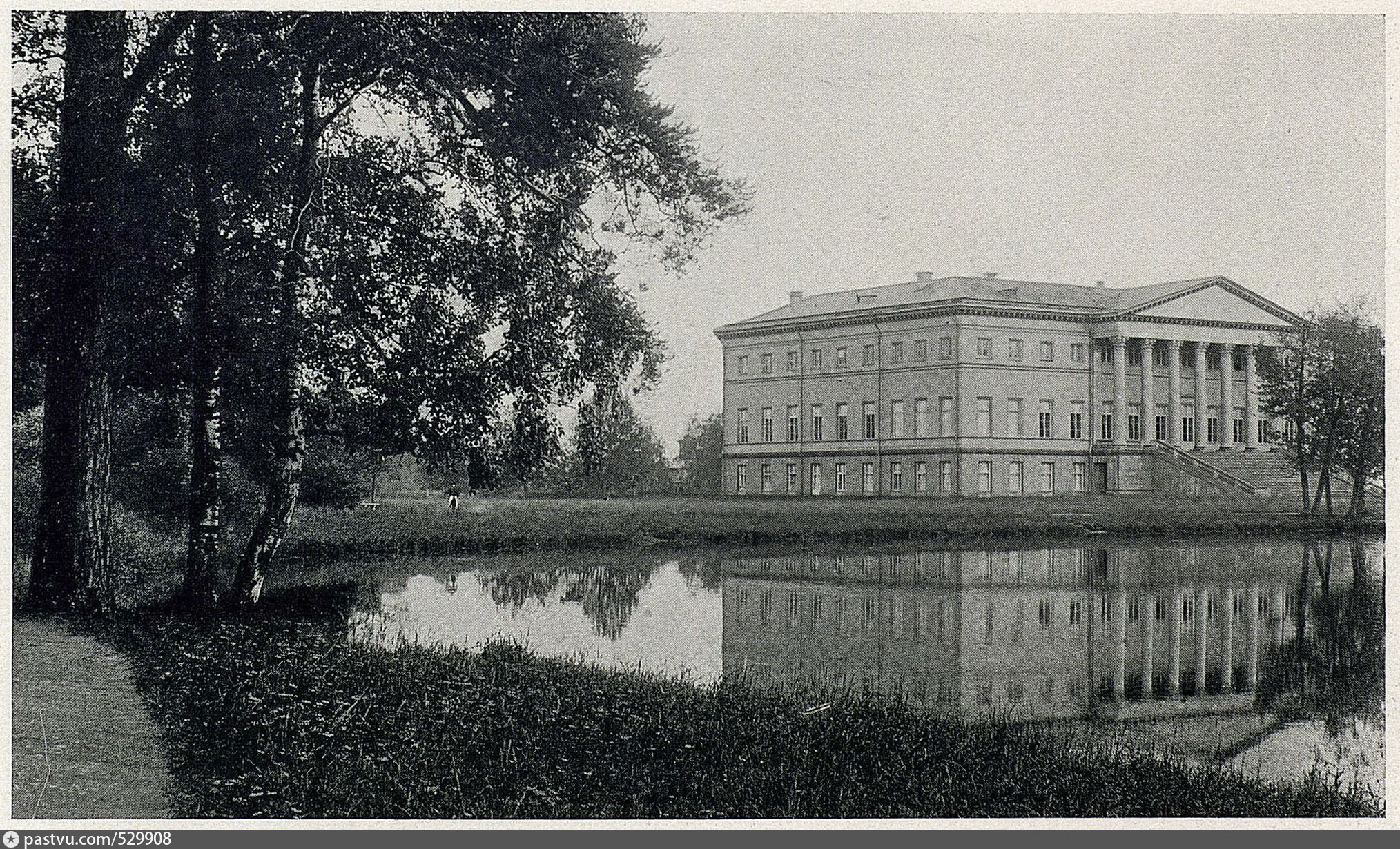 Английский дворец в петергофе фото до войны
