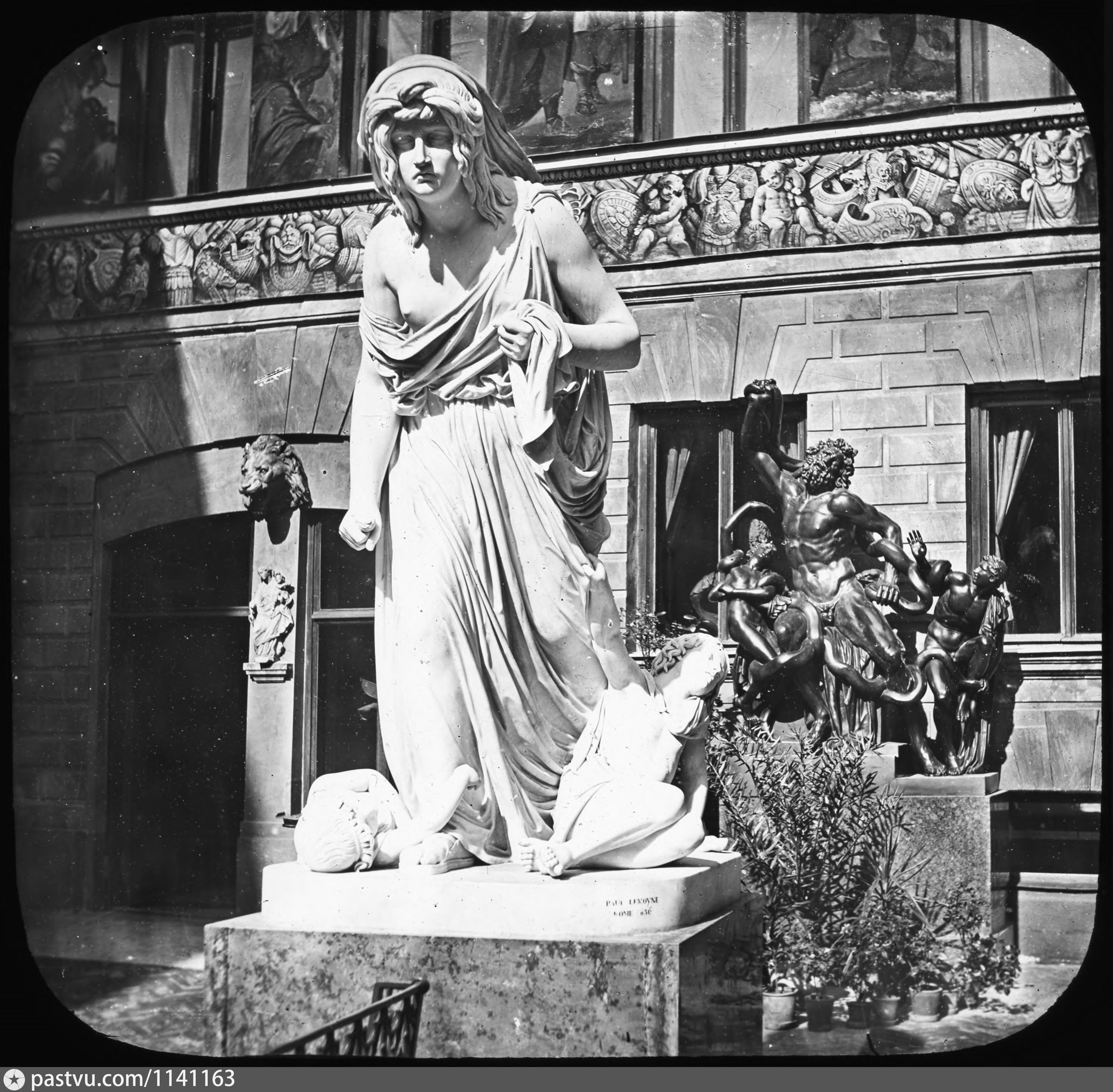 Автор медеи 7. Медея статуя. Жены Огюста де Монферрана.