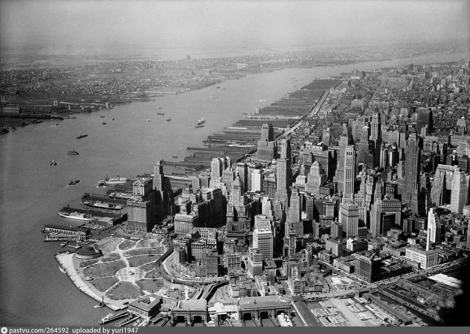 Какие города были в 1930 году. Нью Йорк 1930 Манхэттен Нью-Йорк. Нью-Йорк Манхэттен 1965. Манхэттен в Нью-Йорке 1970. Порт Нью-Йорк Манхэттен 1954.