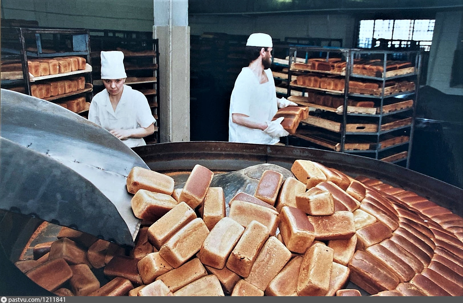 Производство хлеба. Хлебная промышленность. Хлебный завод. Завод хлебобулочных изделий. Хлеб цех