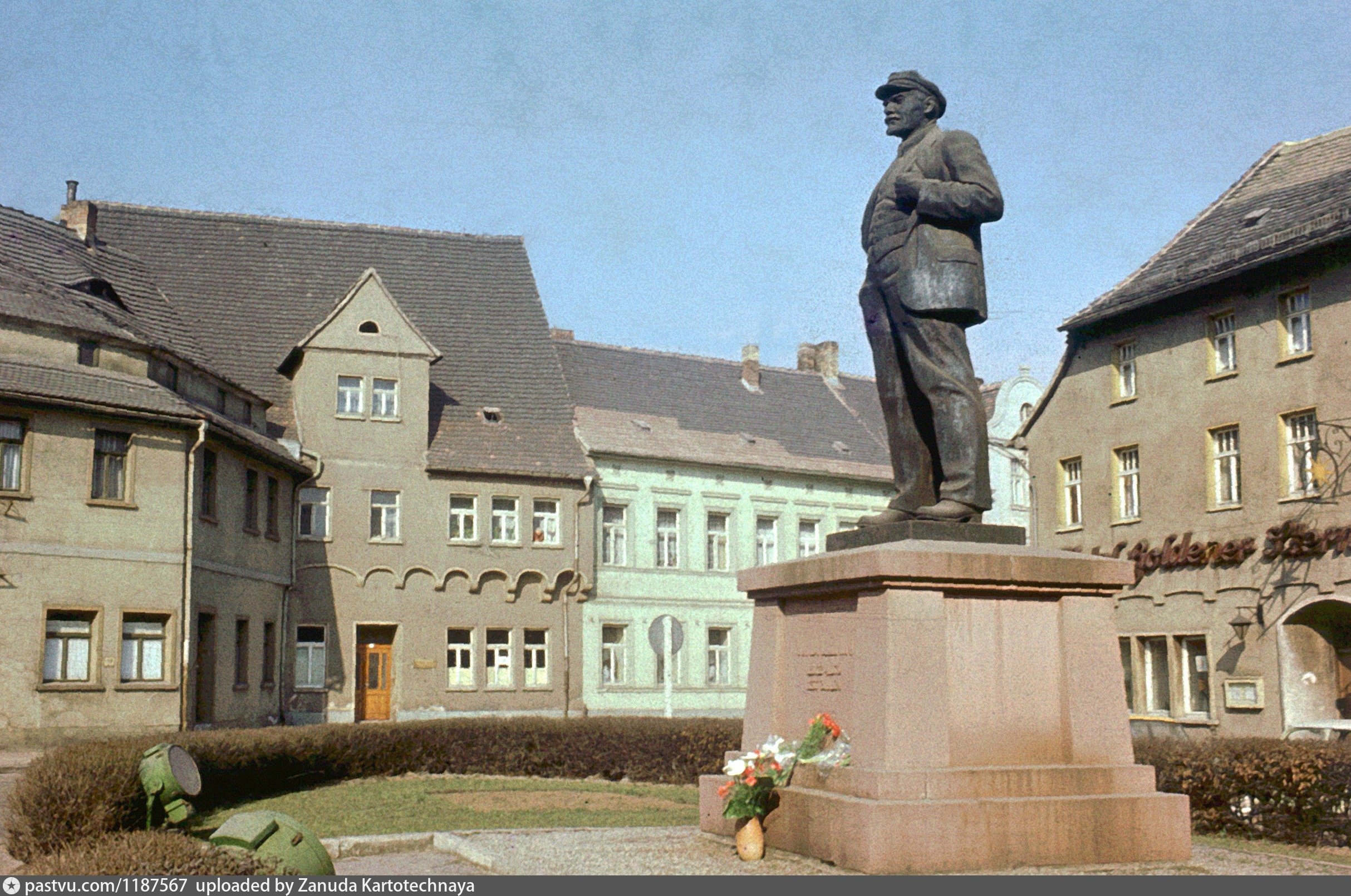 памятник ленину в берлине