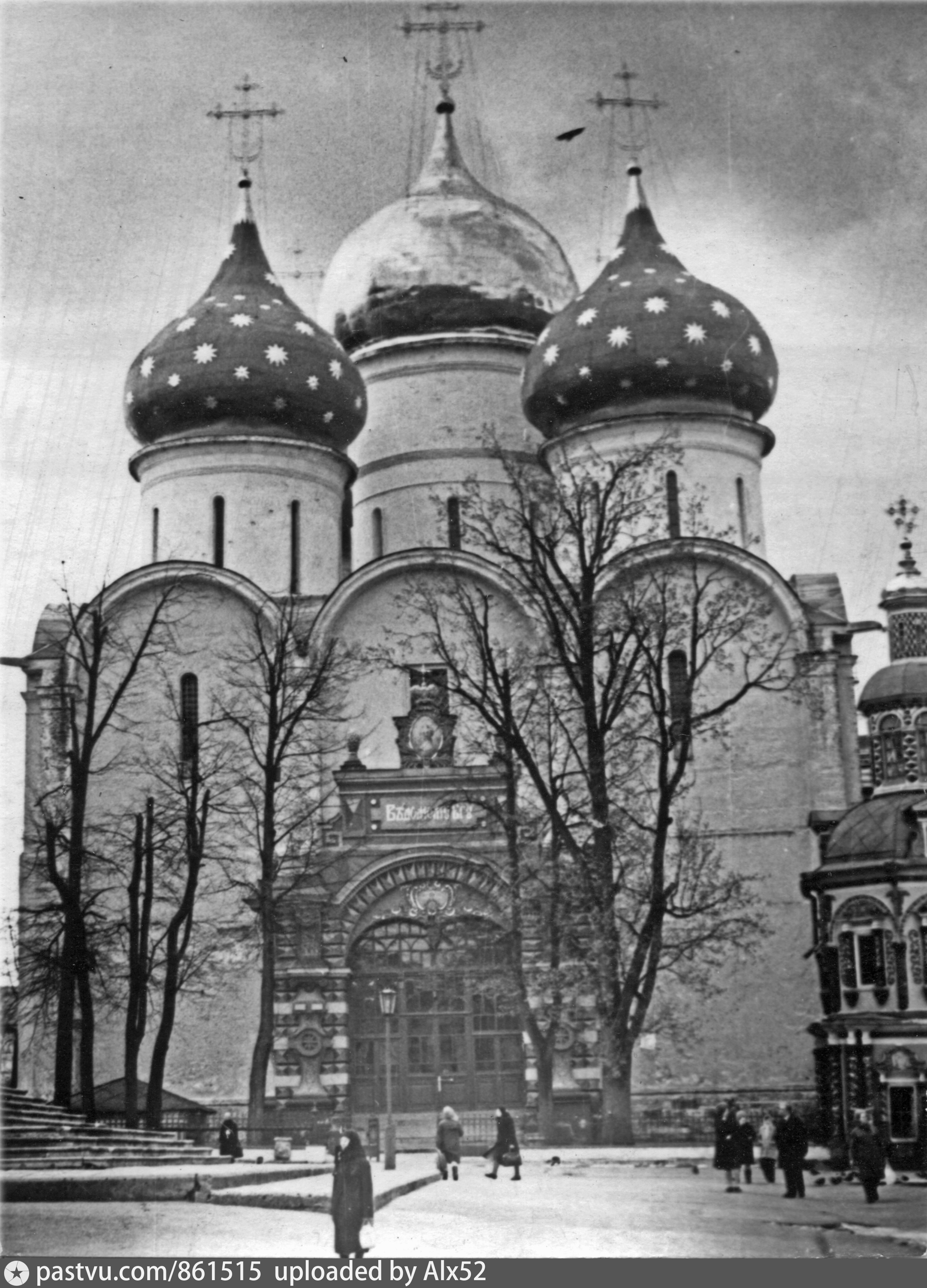 успенский собор троице сергиева монастыря